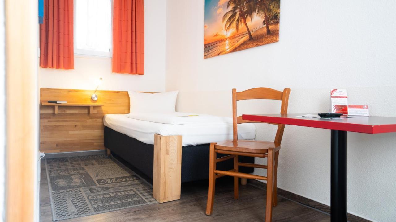Hotel Aalreuse Rostock Zewnętrze zdjęcie