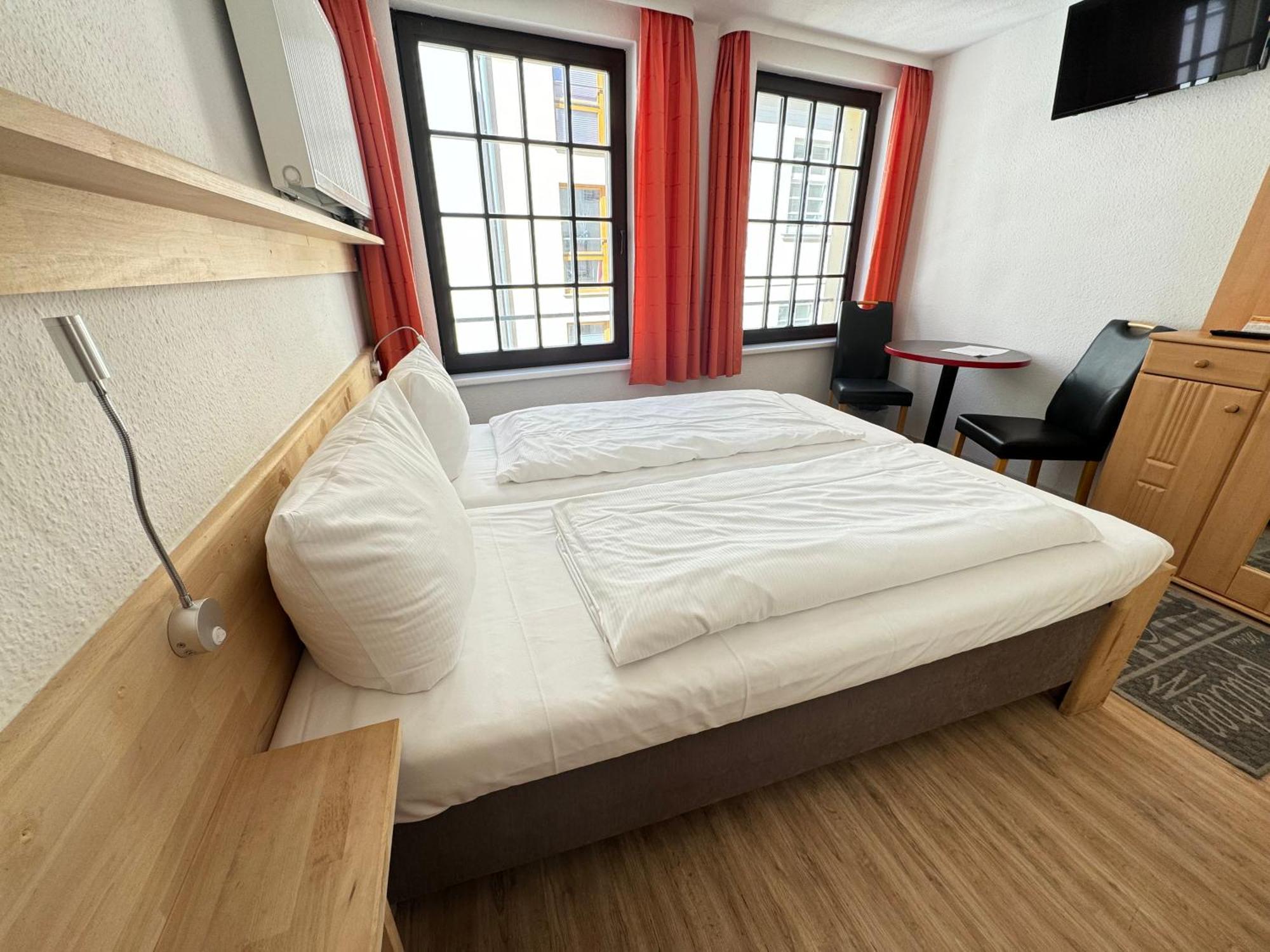 Hotel Aalreuse Rostock Zewnętrze zdjęcie